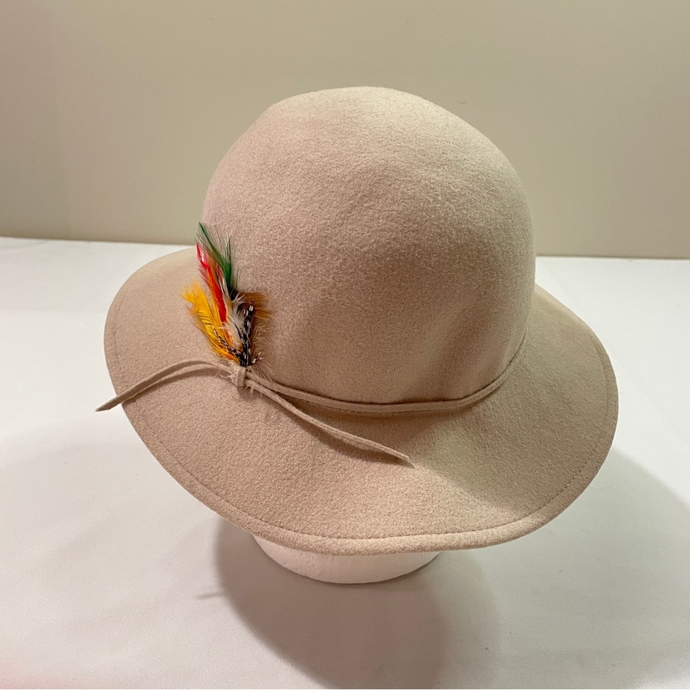 Vintage Georgette Felted Hat with Feather Tan Cream